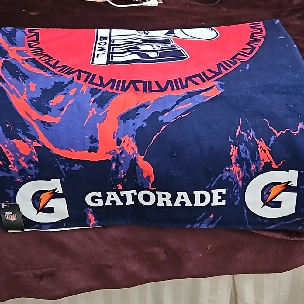 Brand new gatorade super Bowl bath sheet tag still on 40 inches long.